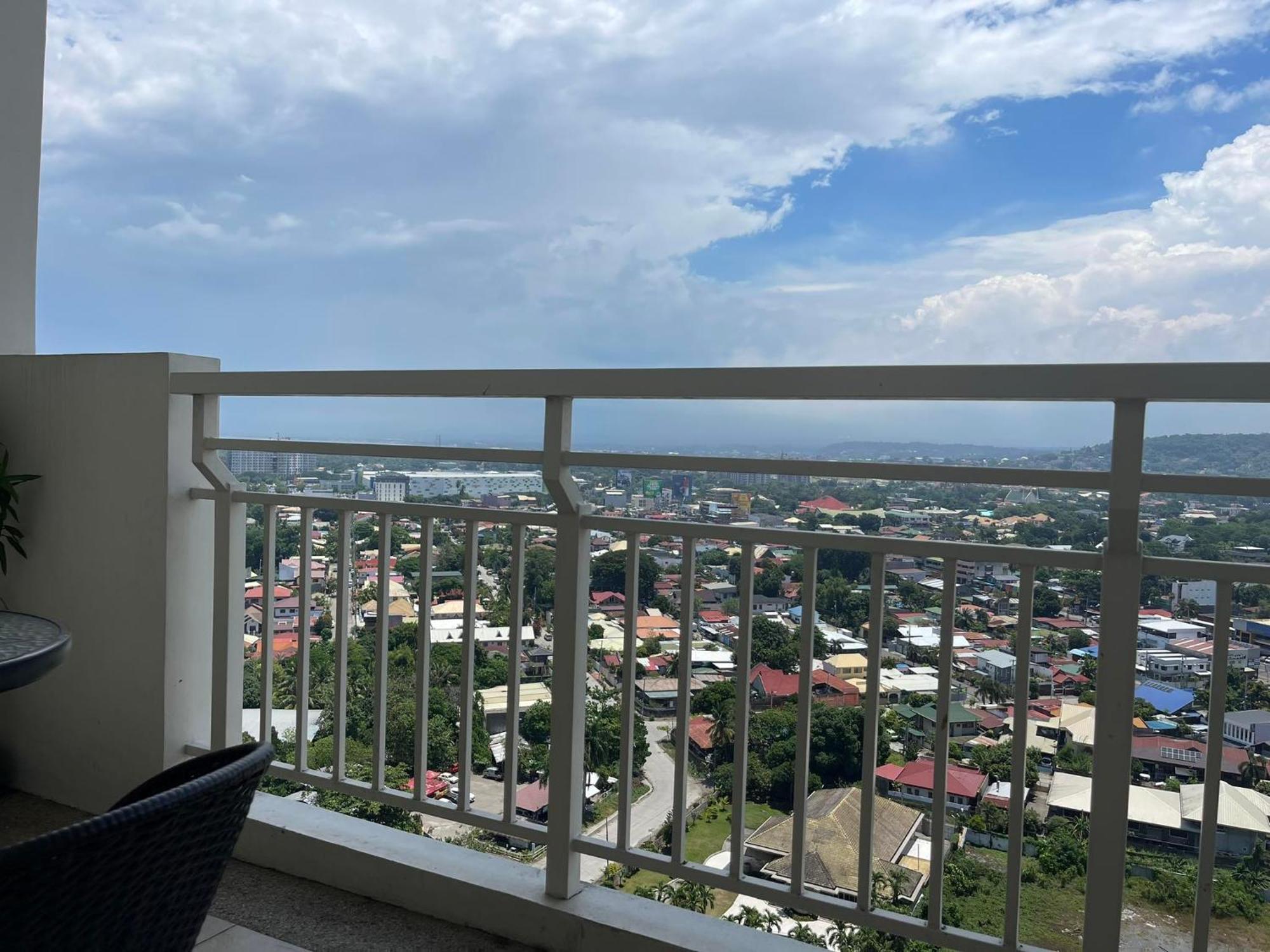 Verdon Parc Davao City With Balcony By Darpm Exterior photo